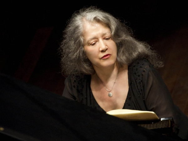 Martha Argerich plays Chopin's Piano Concerto No.1 (Martha Argerich joue le 1er Concerto pour piano de Chopin), Poland, 2010
