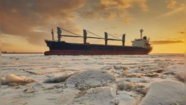 Arctic: The Route Of the Nuclear-powered Icebreakers (Die Route der Atomeisbrecher), Germany, France, 2008
