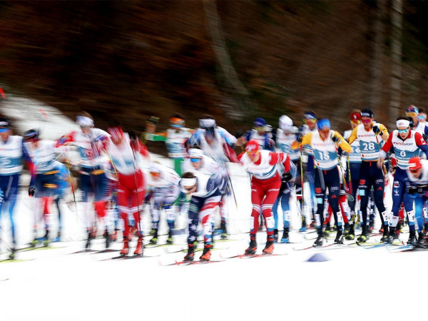 Лыжные гонки. Скиатлон. Лыжные гонки звезд. Лыжные гонки мужчины.