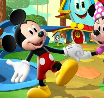 Mickey Mouse Funhouse (T2): Ep.28 La nueva trobadora de Mayéstica / La modi de Minnie