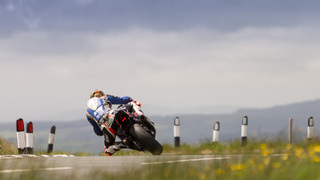 Isle of Man TT: Qualifying Highlights